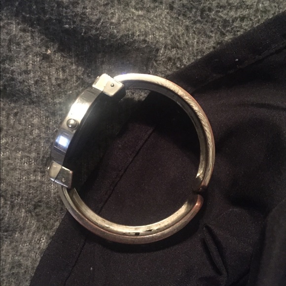 Watch - Picture 2 of 5